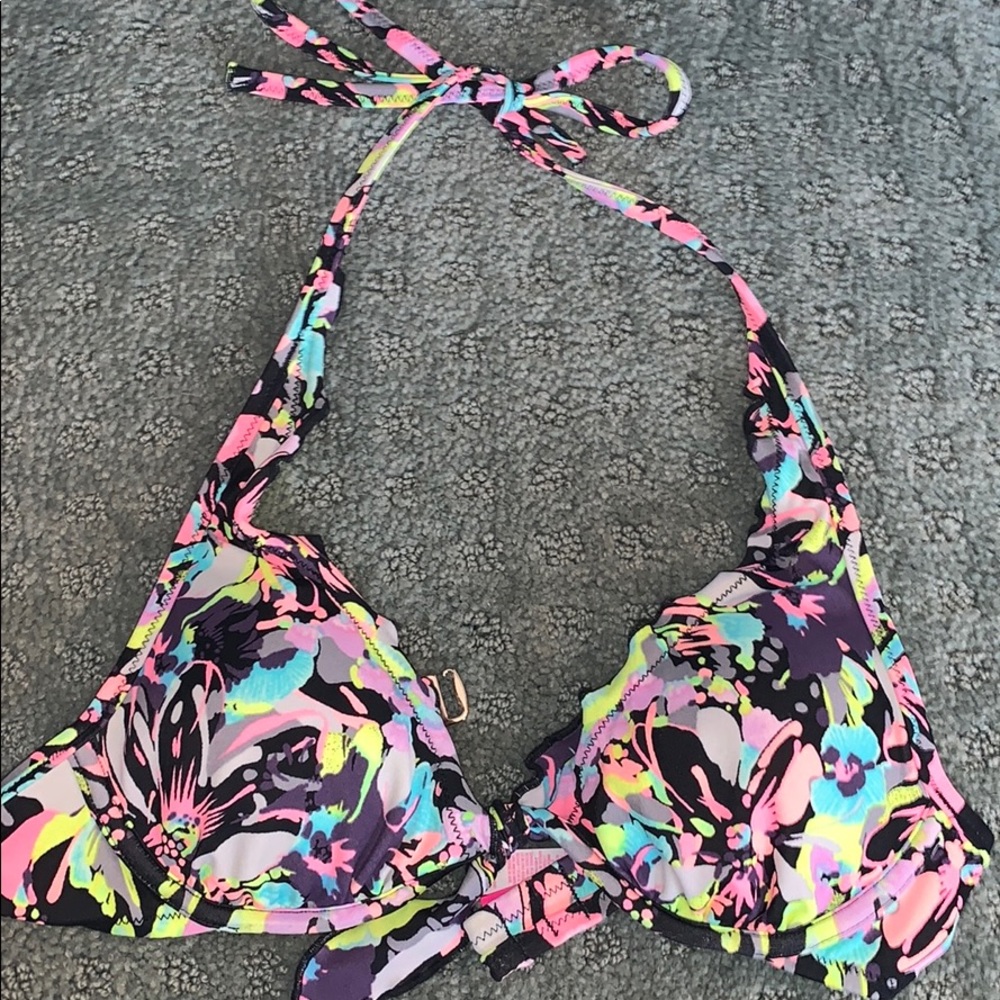 Underwire halter bikini top